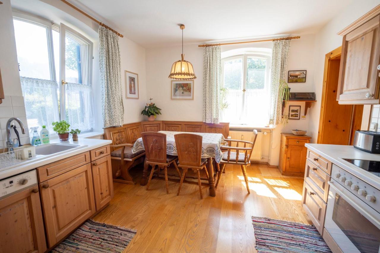 Landhauswohnung Mit Wildromantischem Garten Apartamento