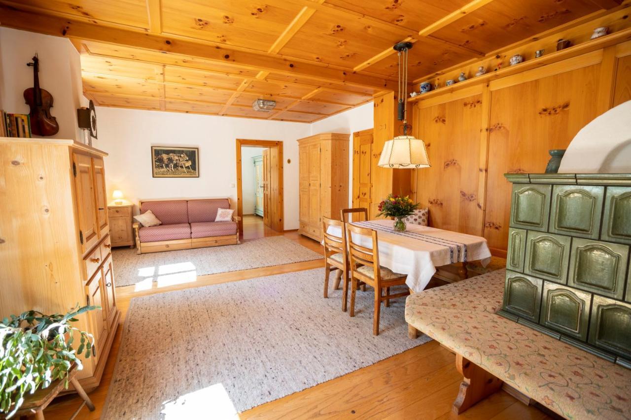 Landhauswohnung Mit Wildromantischem Garten Apartamento