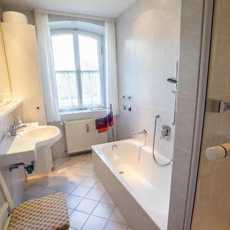 Landhauswohnung mit wildromantischem Garten Füssen Exterior foto