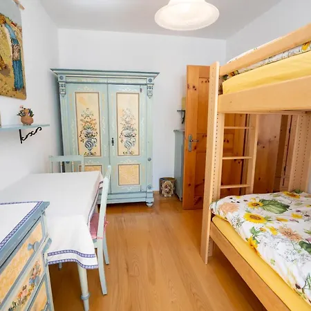 Landhauswohnung mit wildromantischem Garten Füssen Exterior foto